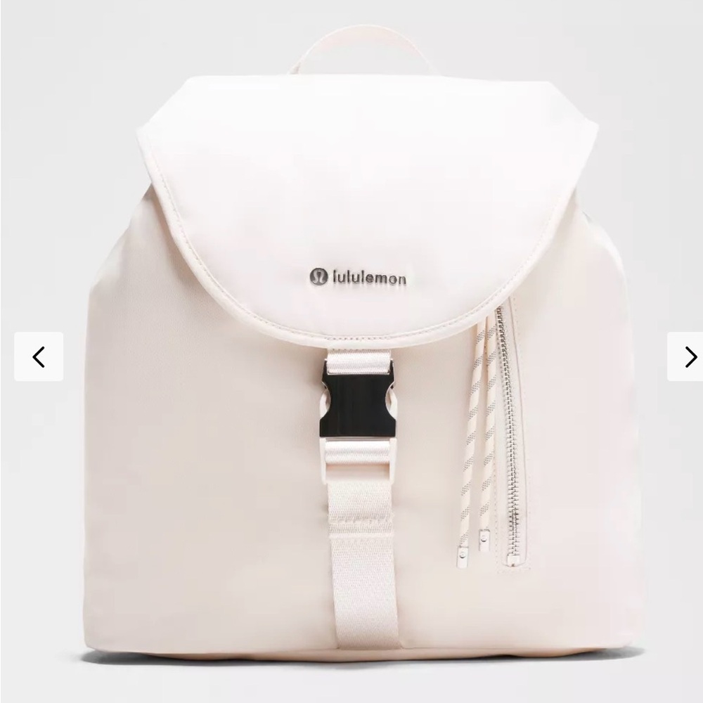 Lululemon Drawstring Bucket Backpack 10 Liter Lig… - image 1